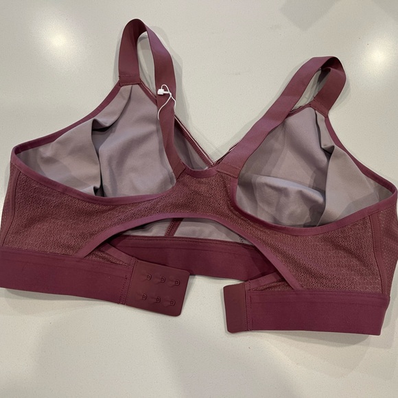Lulu lemon sports bra wireless - Picture 2 of 3
